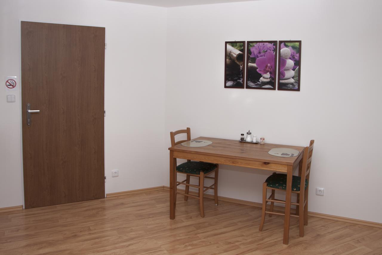 Ubytovani U Lva Zirovnice Luaran gambar